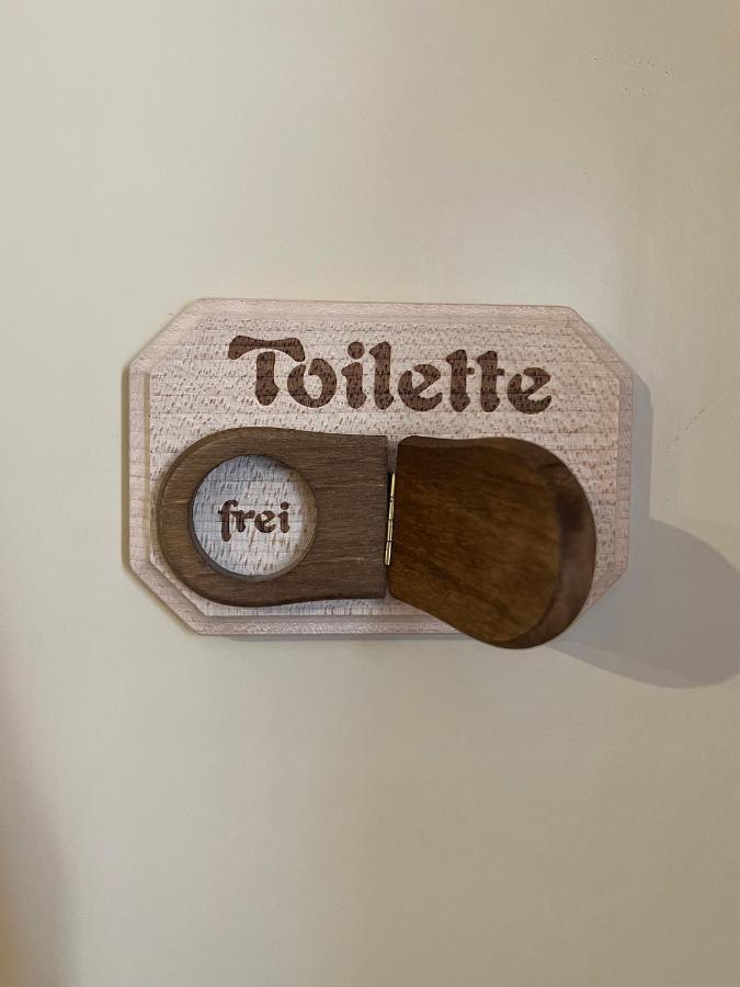 Gemuetliche Gaestezimmer In Einem Neu Sanierten Fachwerkhaus Sachsenheim Exterior photo