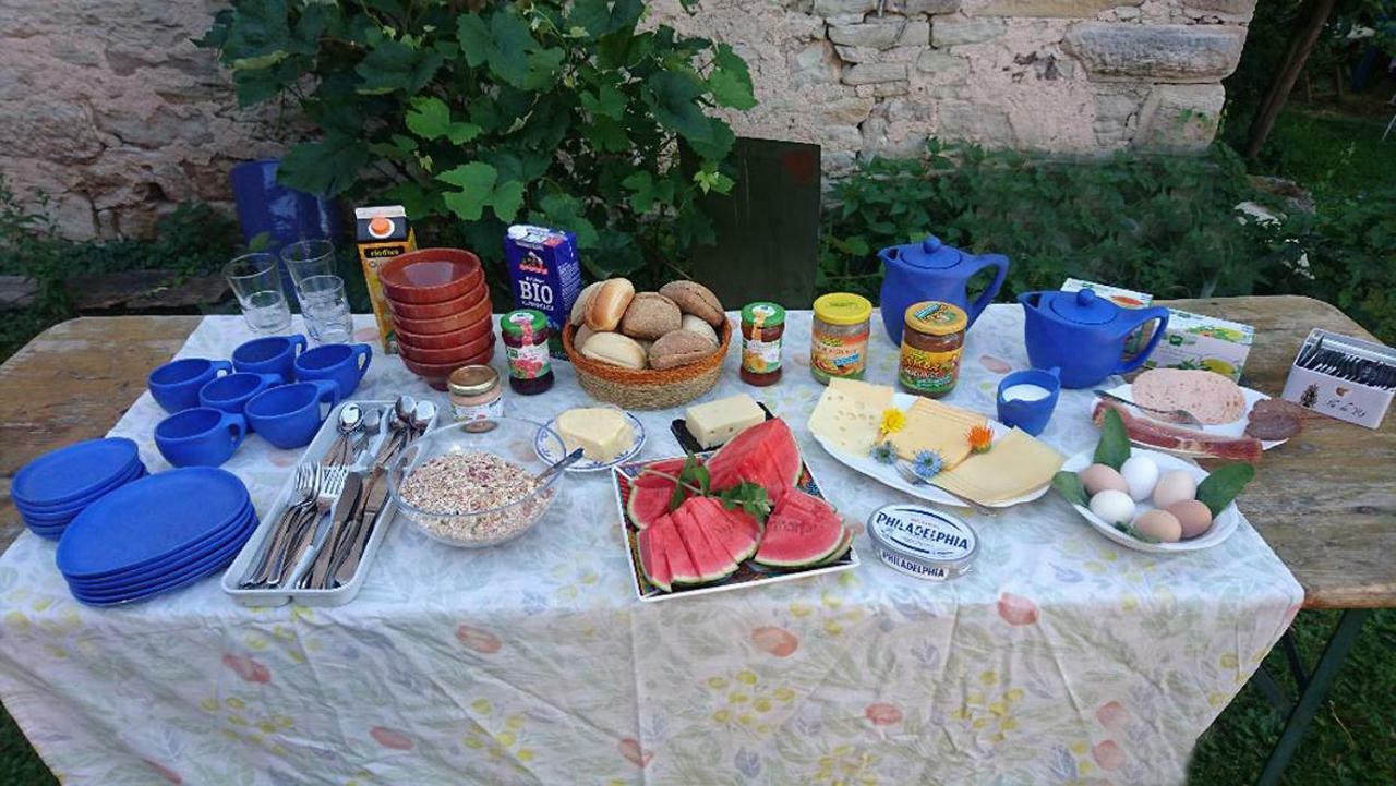 Gemuetliche Gaestezimmer In Einem Neu Sanierten Fachwerkhaus Sachsenheim Exterior photo